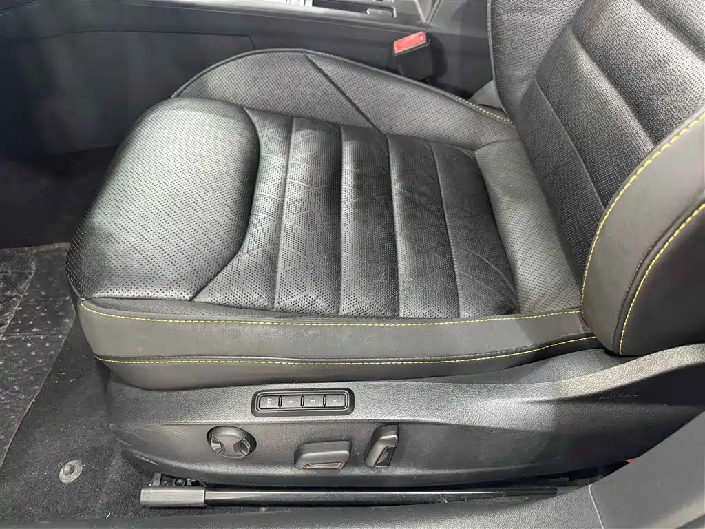 Volkswagen FAW-Volkswagen CC 2021 380TSI Eye-catching Edition фото 22
