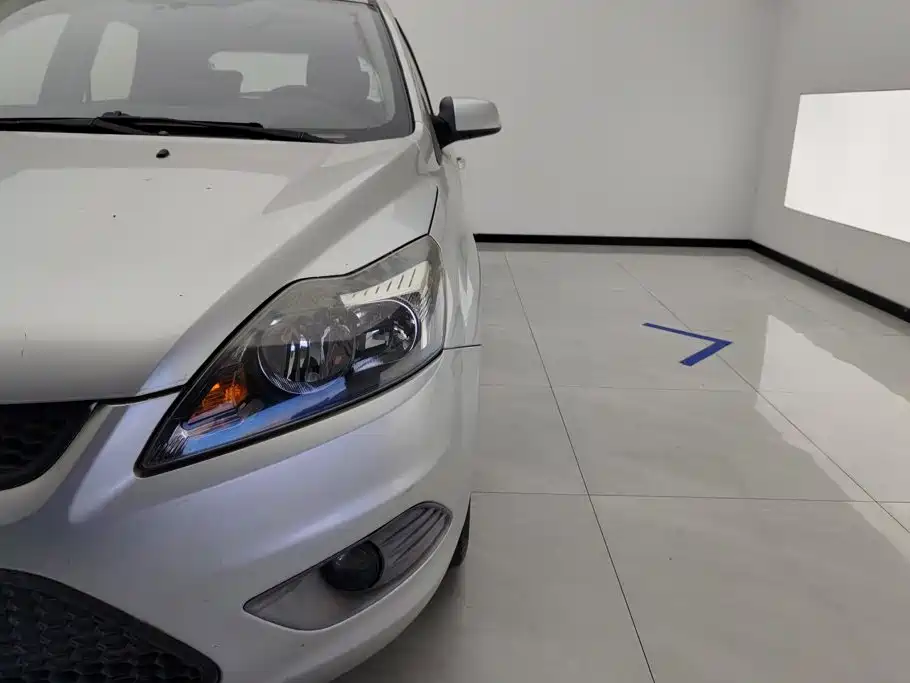 Фото 5 - Ford Focus