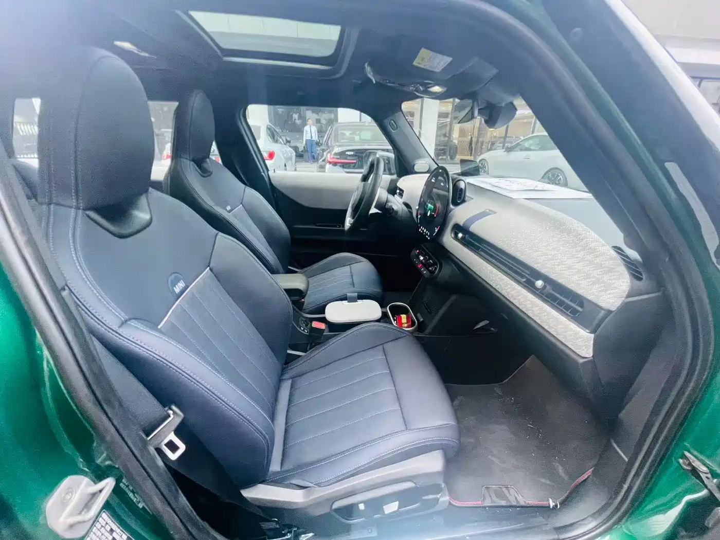 MINI MINI 2025 2025 Model 2.0T COOPER S Artist 5-Door