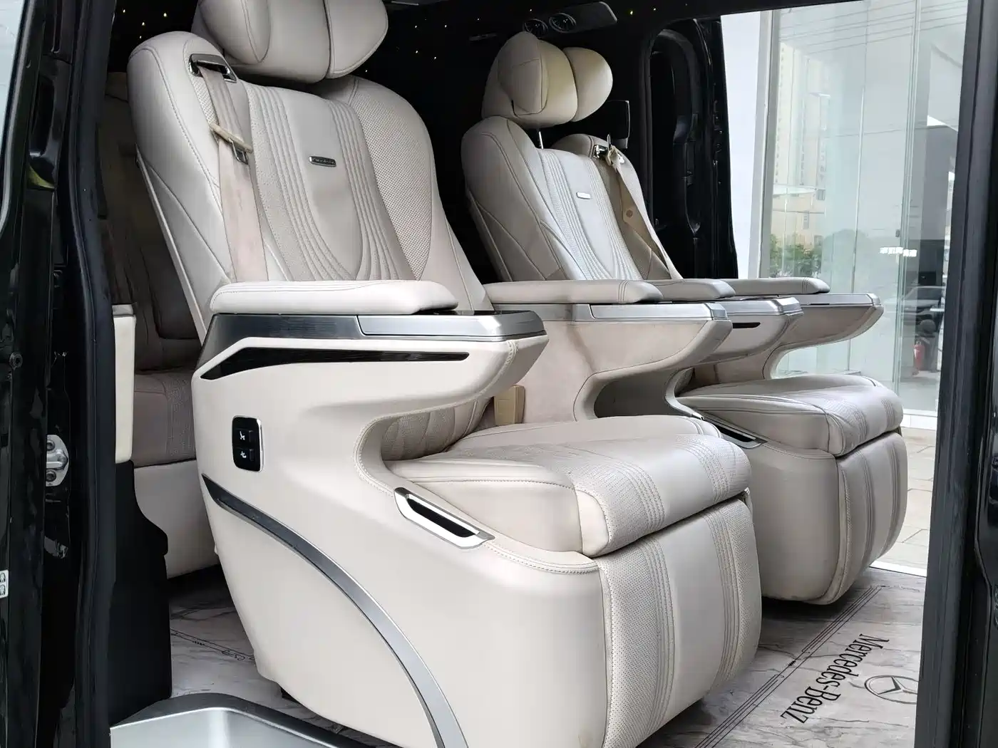 Mercedes-Benz V-Class 2022 V 260 Pilot Edition фото 9