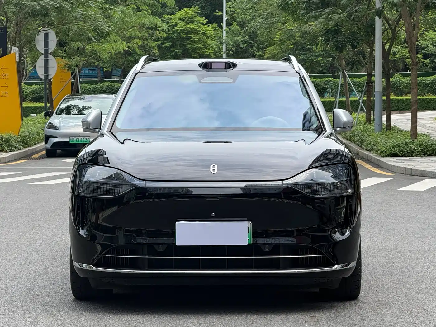 AITO Wenjie AITO M9 2024 Extended Range Ultra 42kWh 6-Seater фото 2