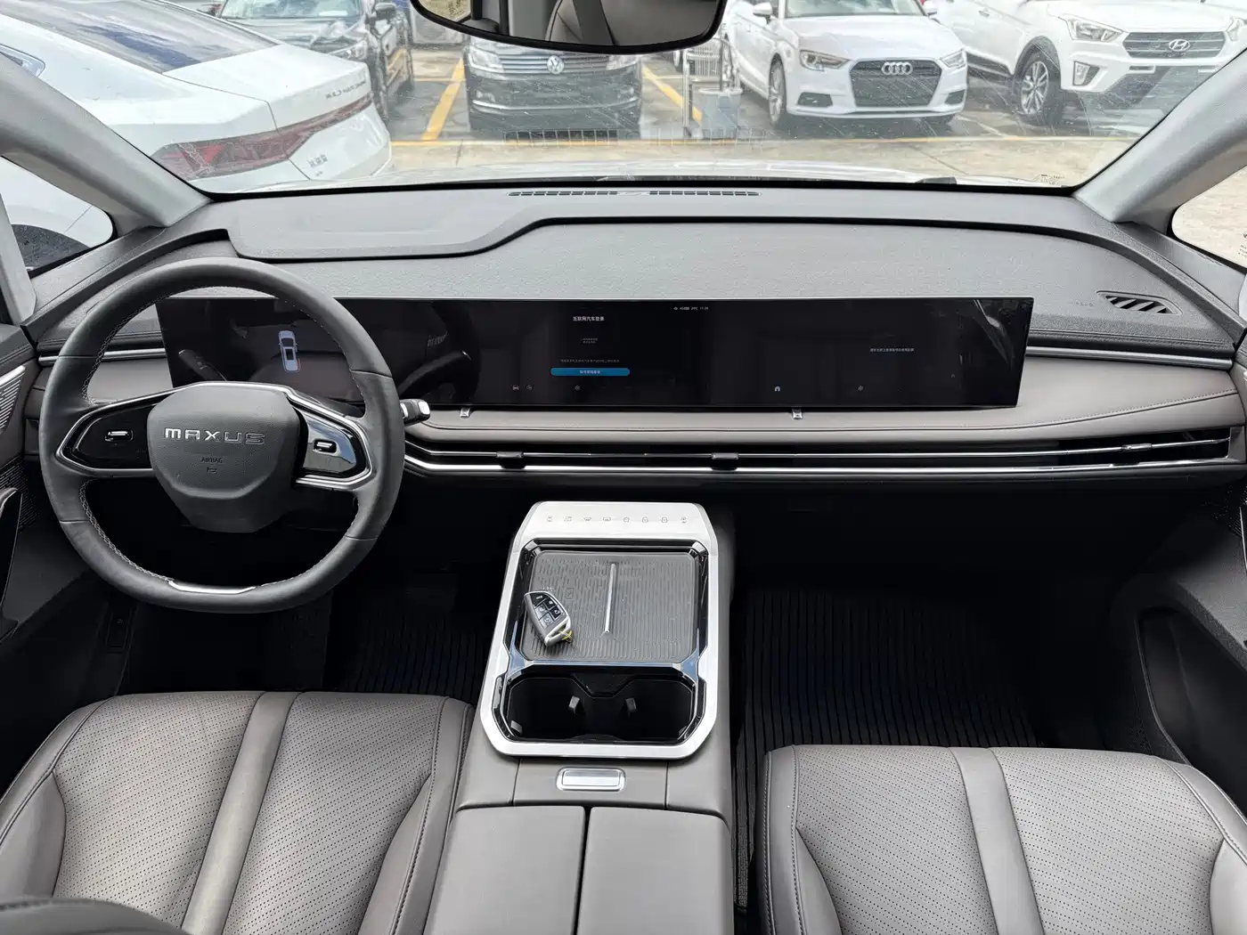 SAIC Maxus Maxus G70 2023 2024 Model 2.0T Automatic Flagship 7-Seater