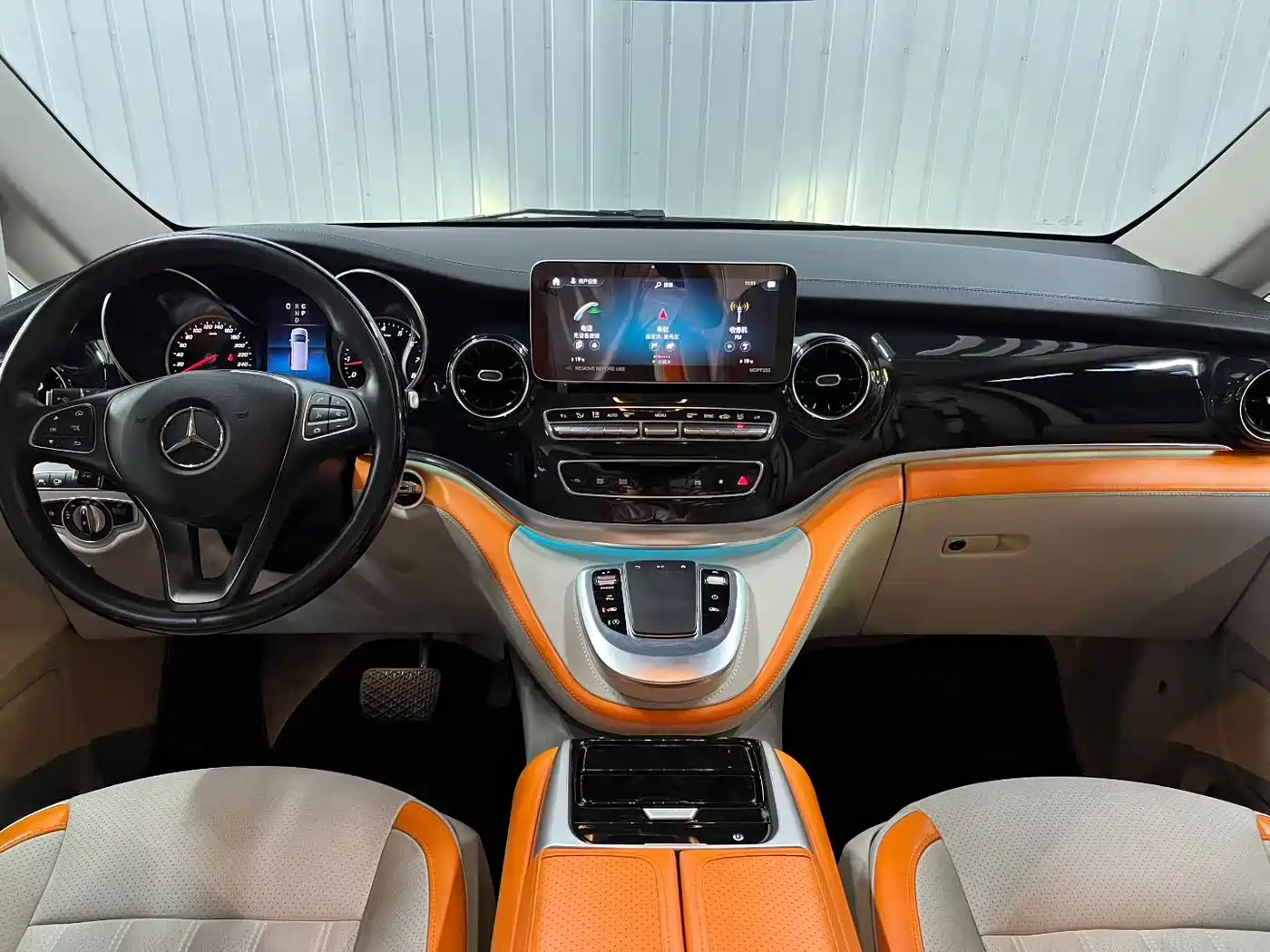 Mercedes-Benz V-Class 2022 V 260 L Long Wheelbase Luxury Edition фото 5