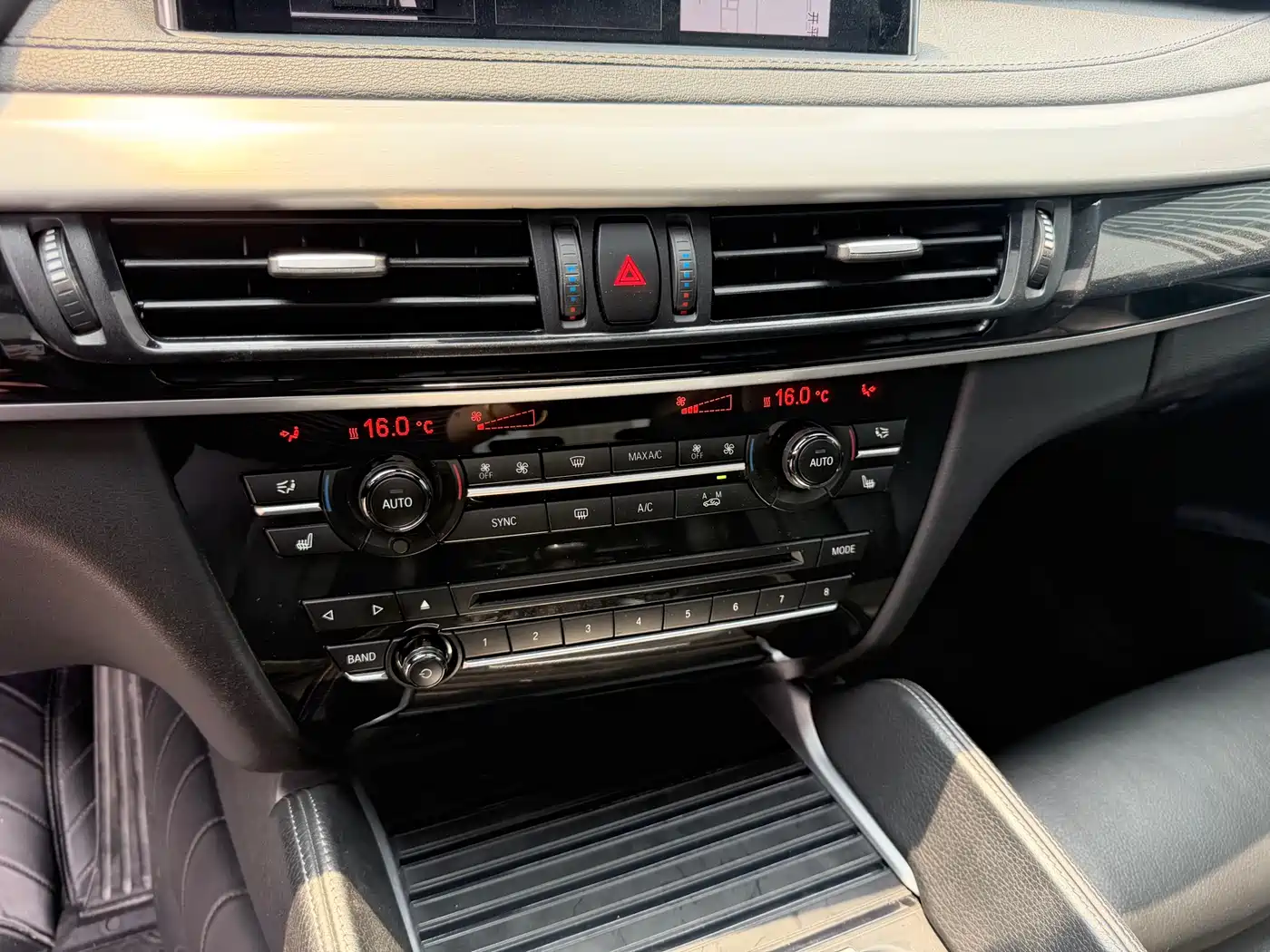 BMW X6 2018 xDrive35i Leading Model фото 26