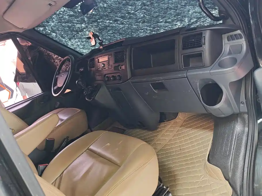 Фото 8 - Ford New Generation Transit