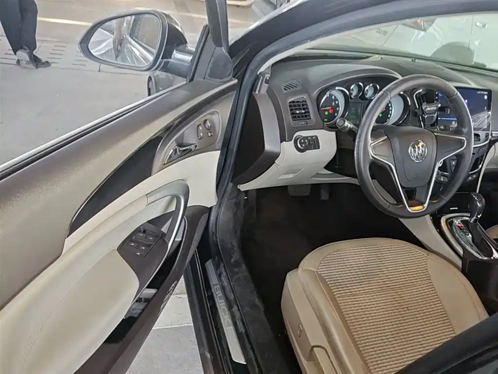 Buick Regal 2015 2.0L Leading Fashion Model фото 16