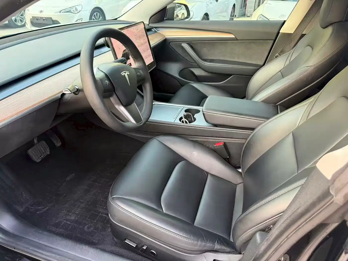 Фото 7 - Tesla Model 3