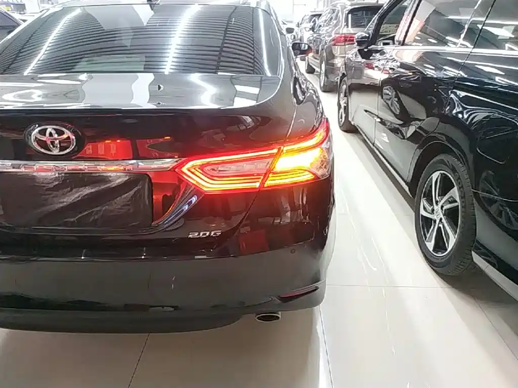 Toyota Camry 2021 2.0G Luxury Edition фото 8