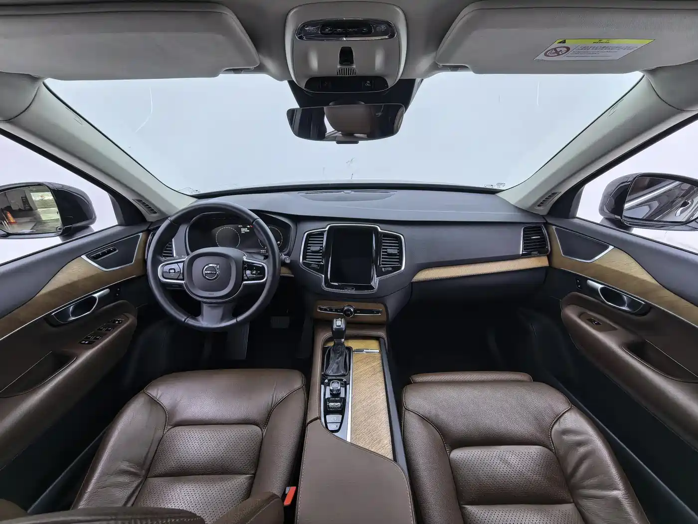 Фото 14 - Volvo XC90