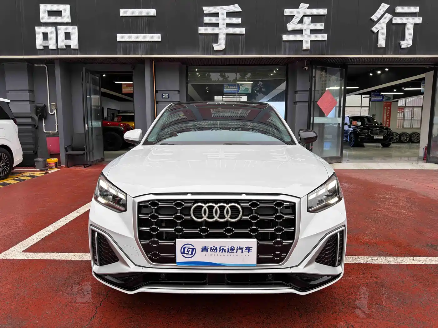 Audi Q2L