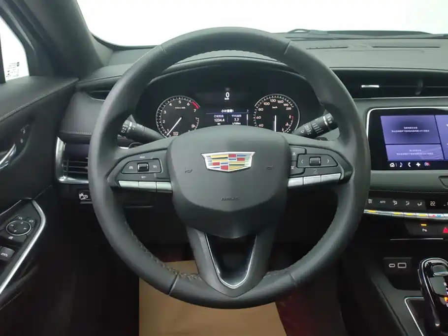 Cadillac XT4 2021 28T FWD Technology Edition фото 15