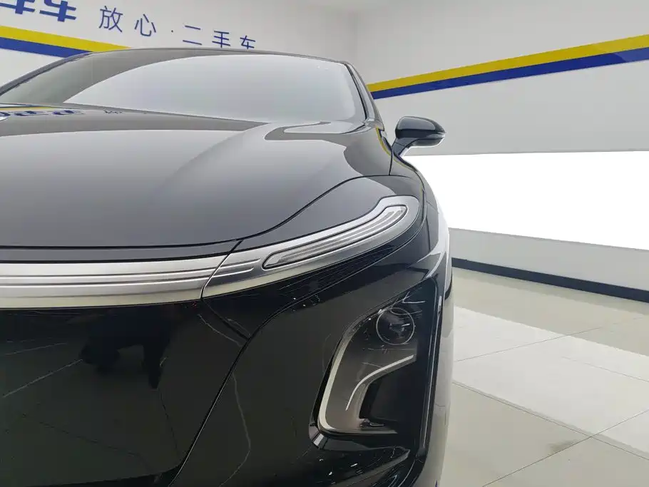 Hongqi E-QM5 2025 2025 Model 500km Travel Edition