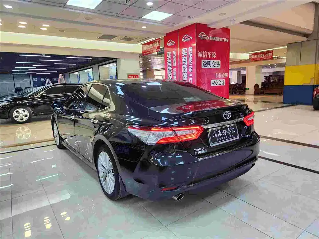 Toyota Camry 2018 2.5G Luxury Edition фото 13