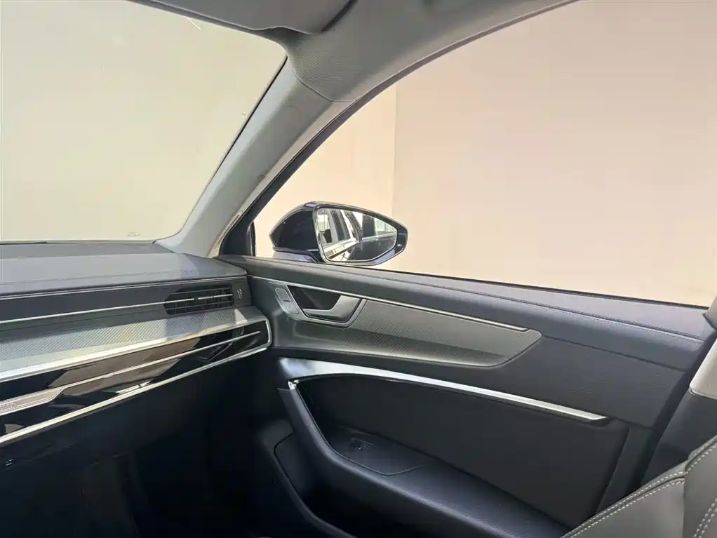 Audi A6L 2023 45 TFSI Premium Selection Elegance фото 10
