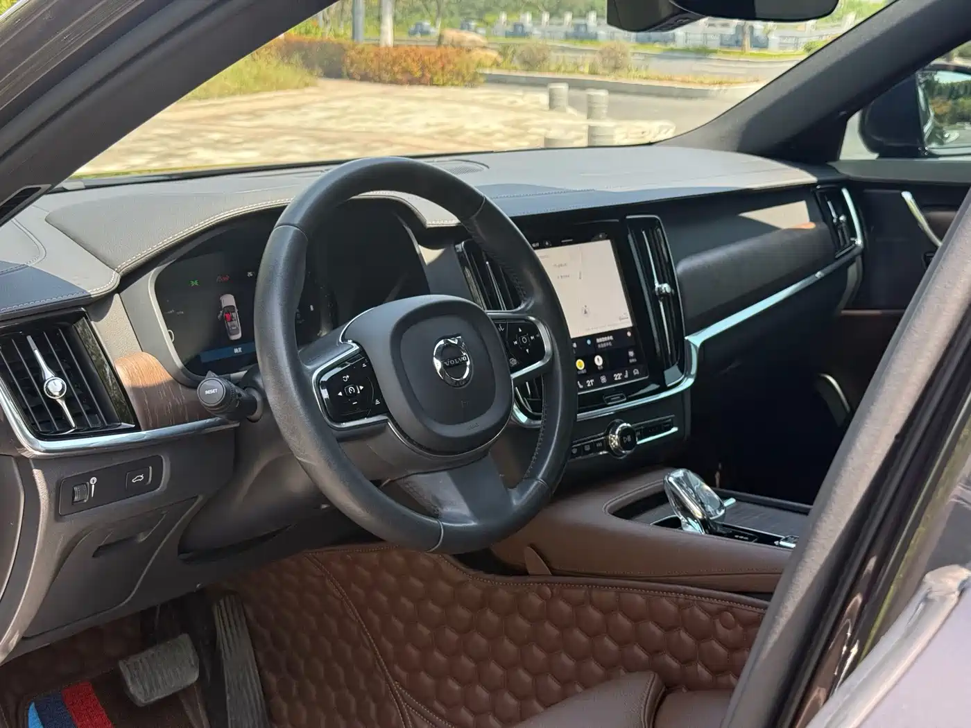 Photo 4 - Volvo S90