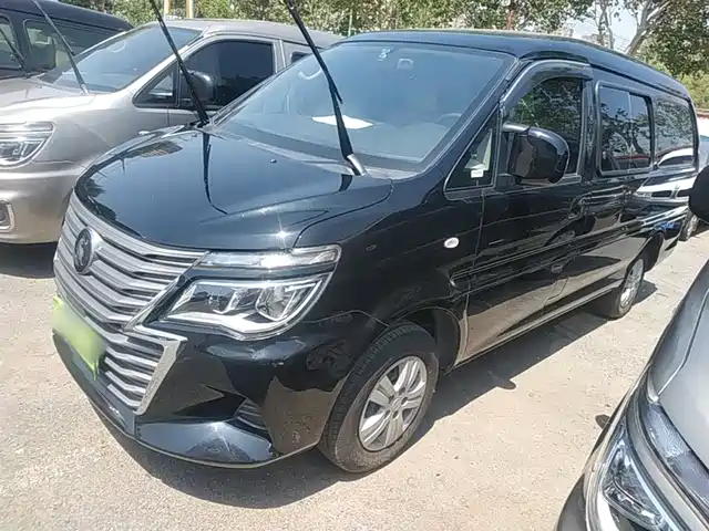 Forthing Lingzhi M5L 1.6L, базовая, 5 мест