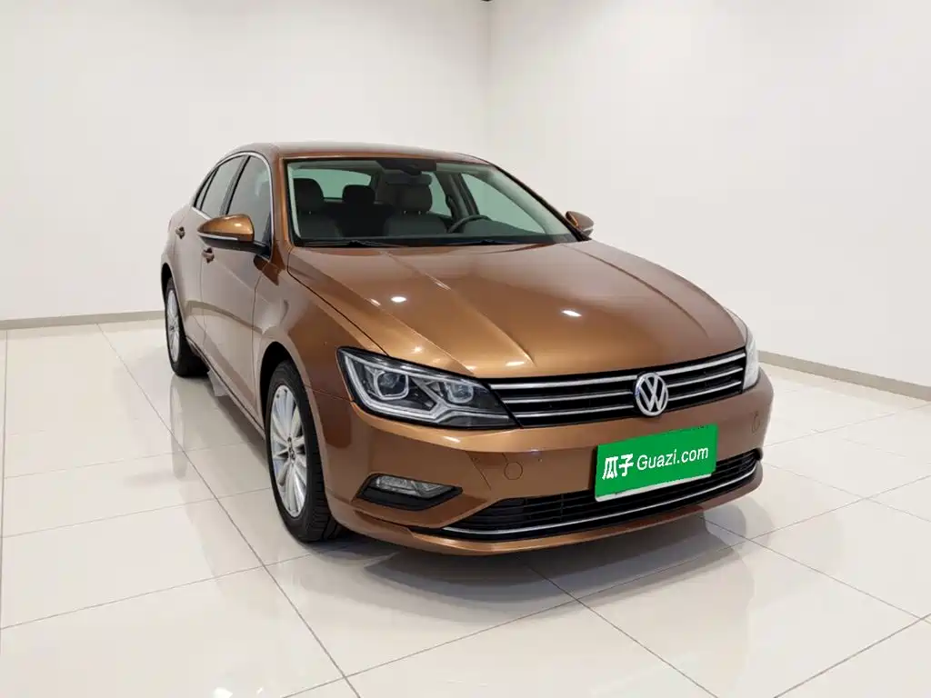 صورة 3 - Volkswagen Lamando