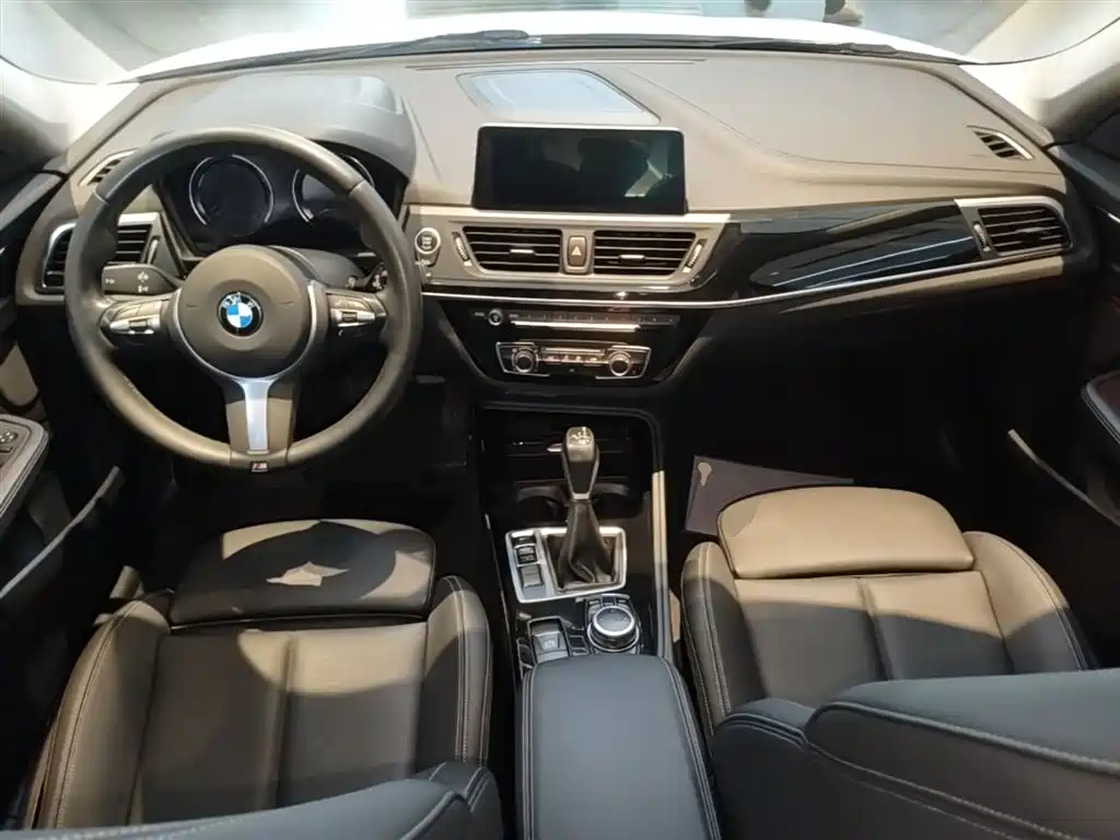 BMW 1 Series 2019 118i M Sport Package фото 10
