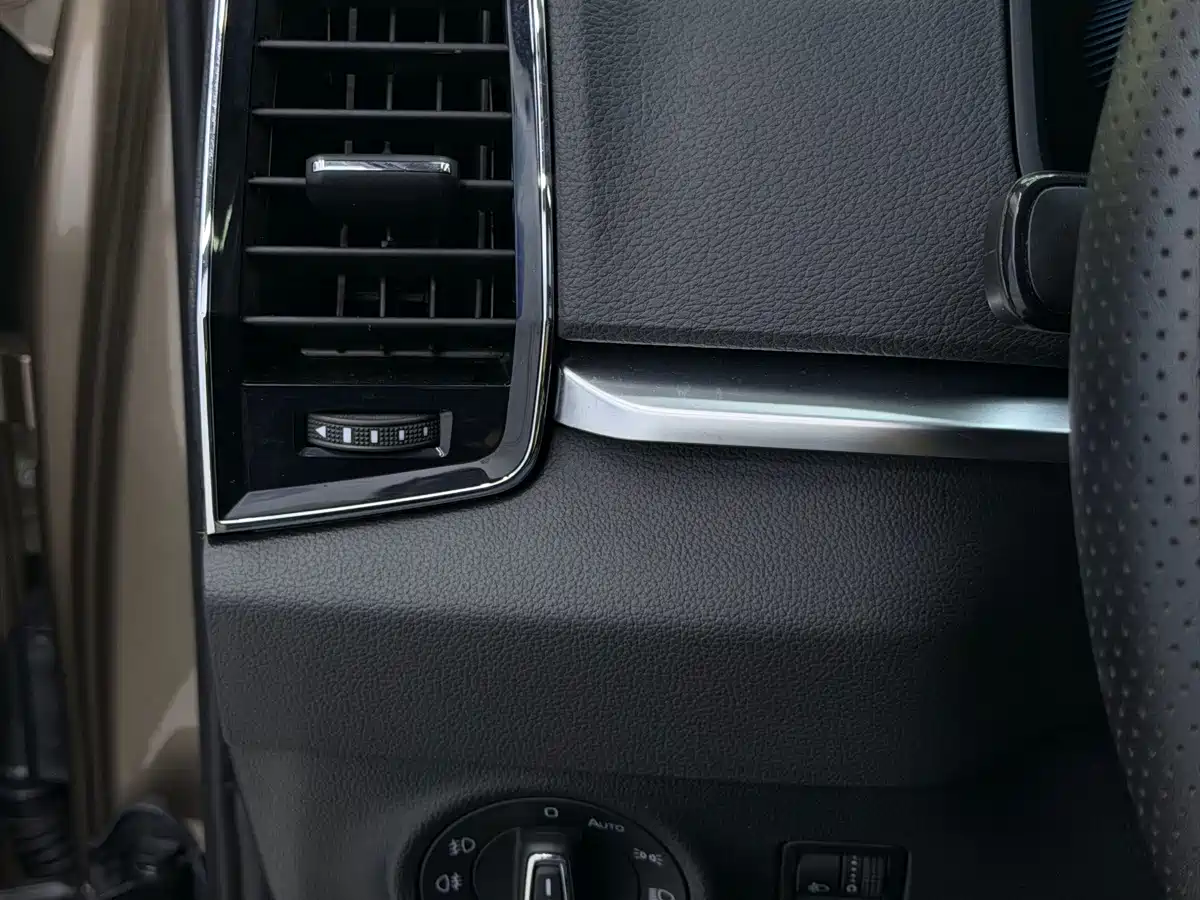 Škoda Karoq 2023 2023 TSI280 Luxury Edition