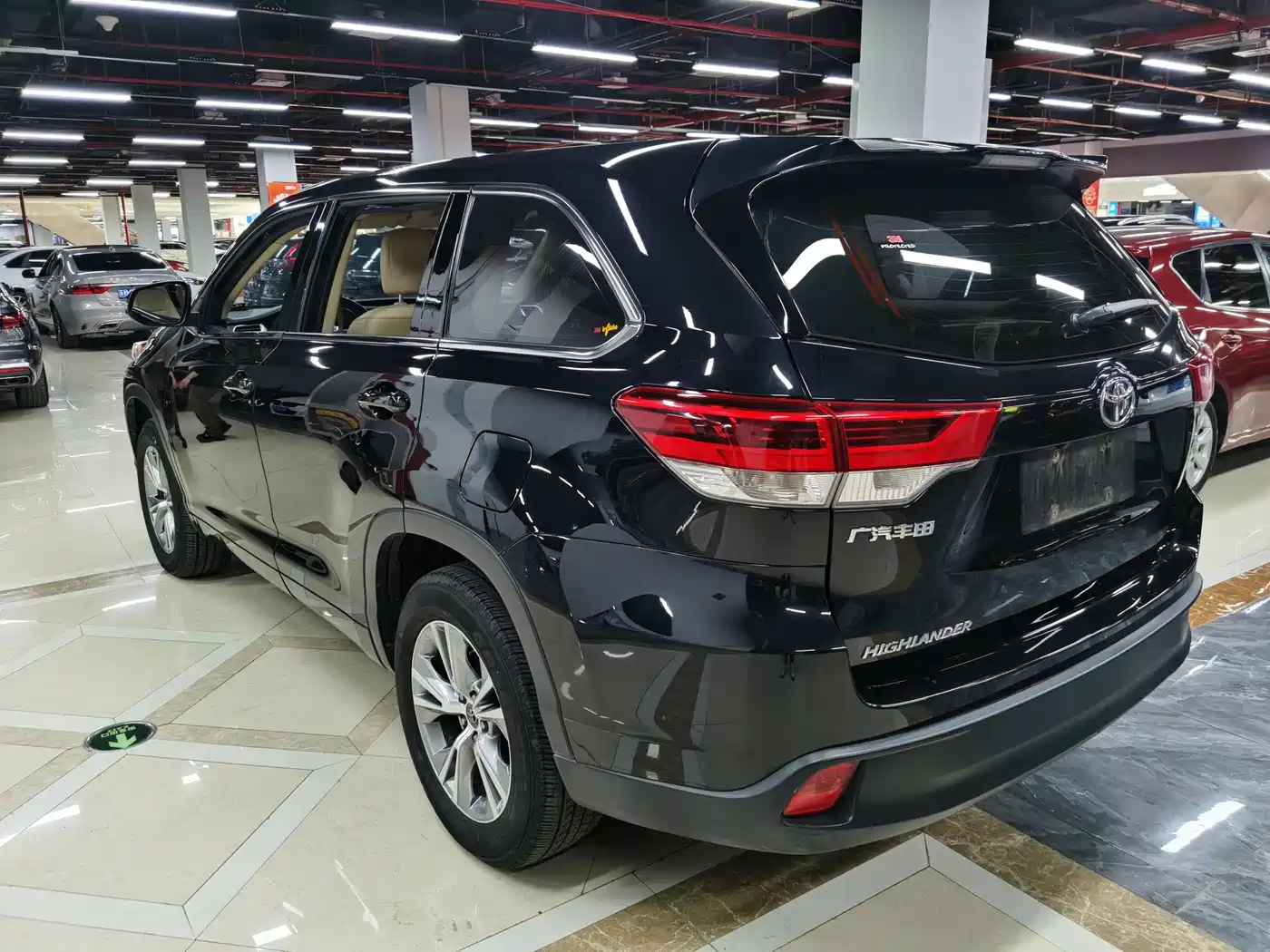 Toyota Highlander 2021 2.0T FWD Elite 5-Seater фото 9