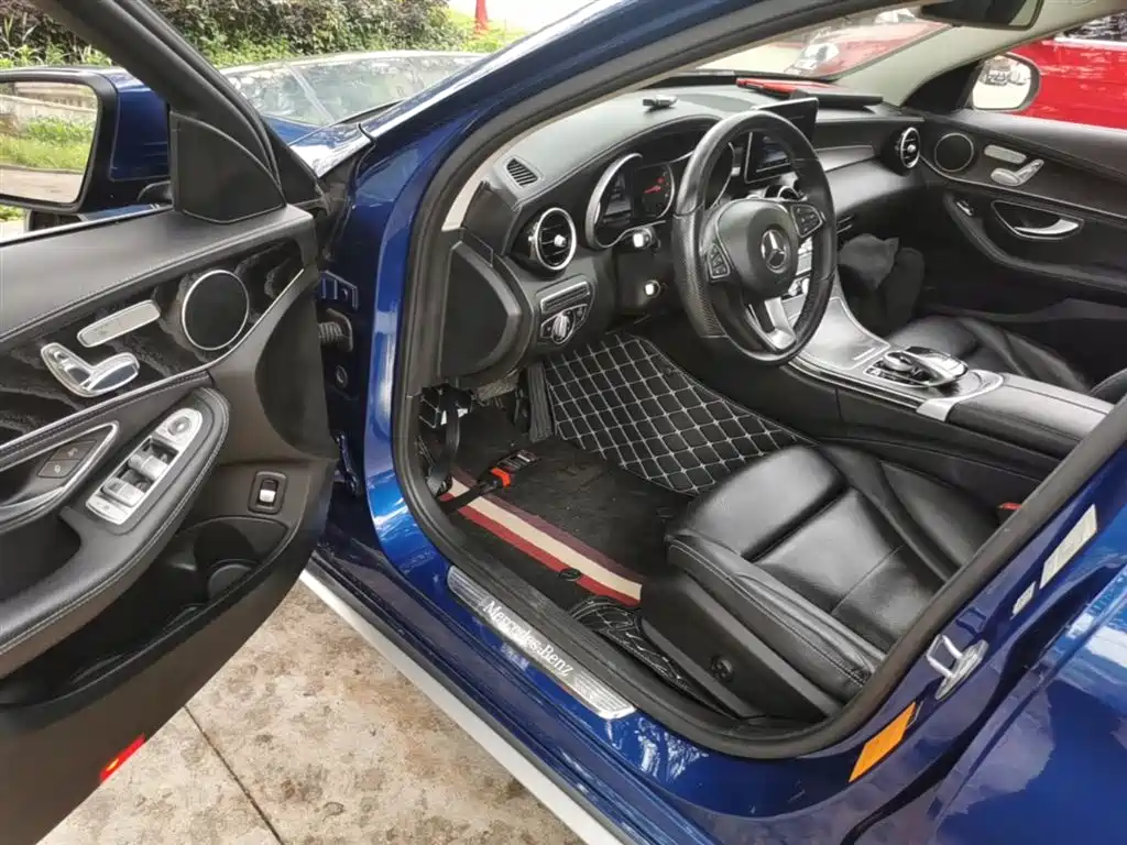 Mercedes-Benz C-Class 2017 C 200 L Sport фото 16