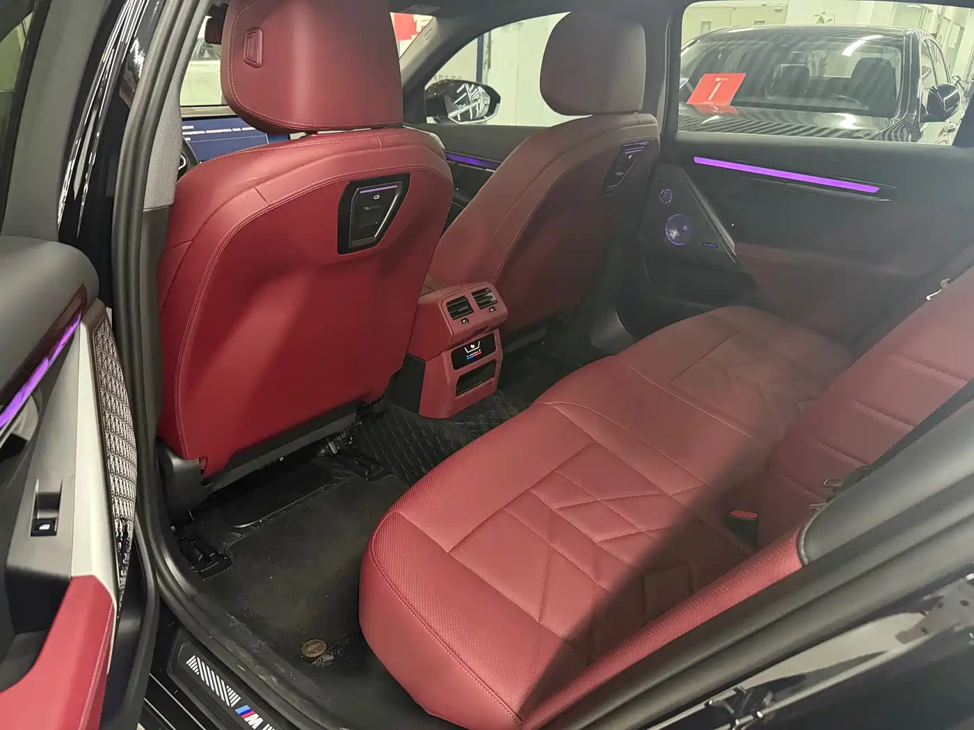 BMW 5 Series 2025 530Li Leading Luxury Package фото 8