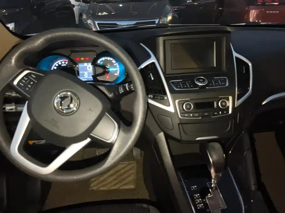 Dongfeng Aeolus Dongfeng Fengshen AX7 2015 2015 2.0L Automatic Smart Joy