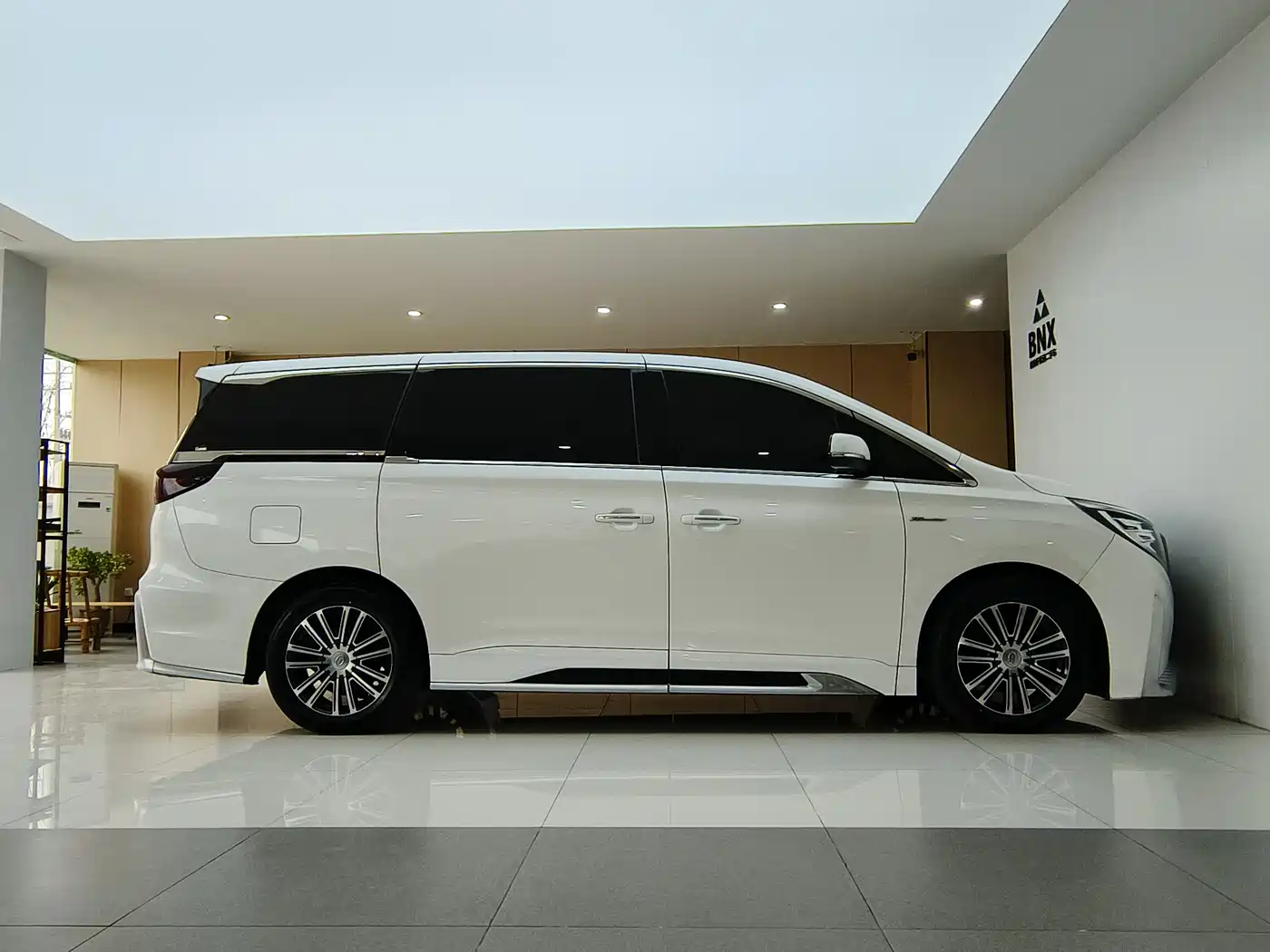 GAC Trumpchi Trumpchi M8 2021 Master Series 390T Prestige Edition фото 3