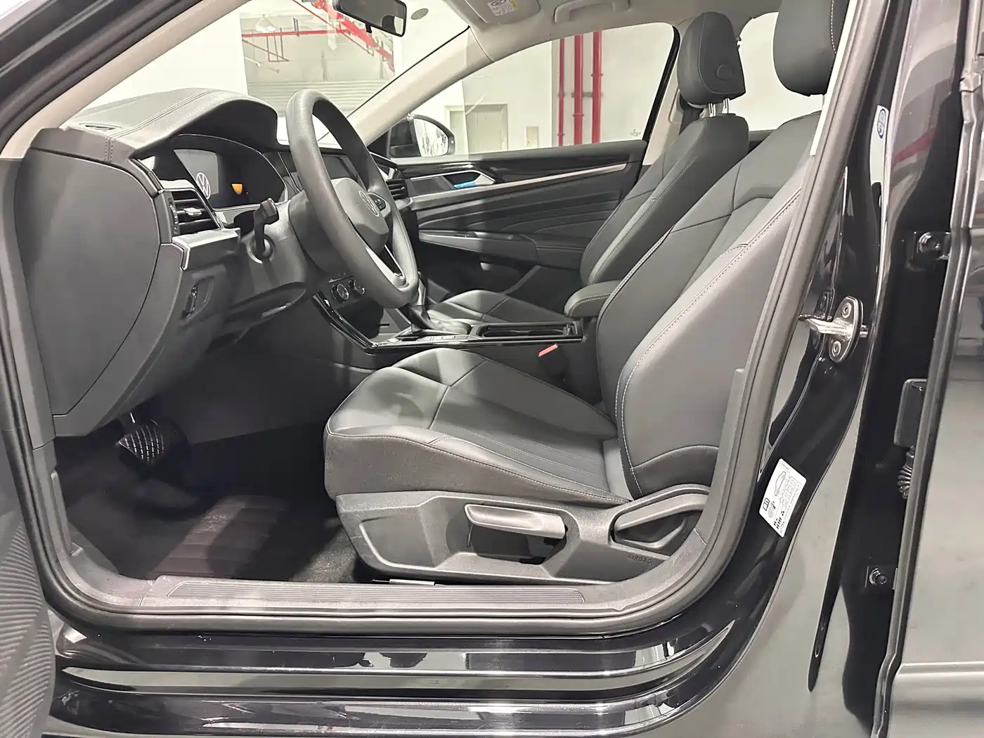 Volkswagen Passat 2024 280TSI Business Edition фото 15