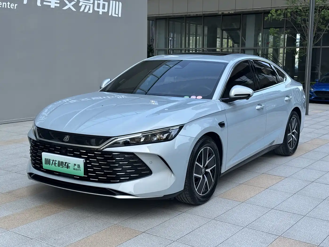 BYD Qin L 2025 DM-i Smart Drive 80KM Premium фото 2