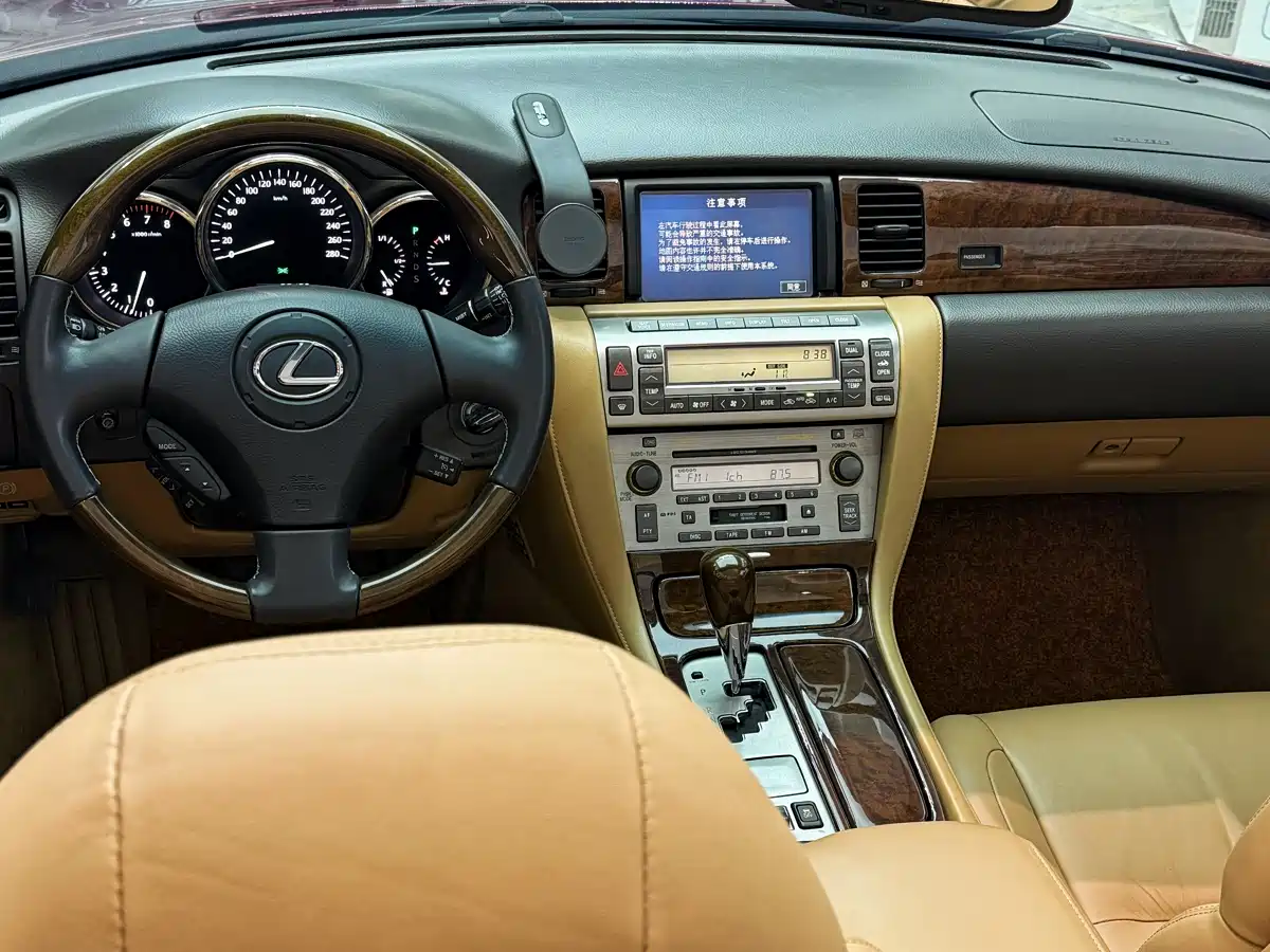 Lexus SC 2009 Model 430 фото 16