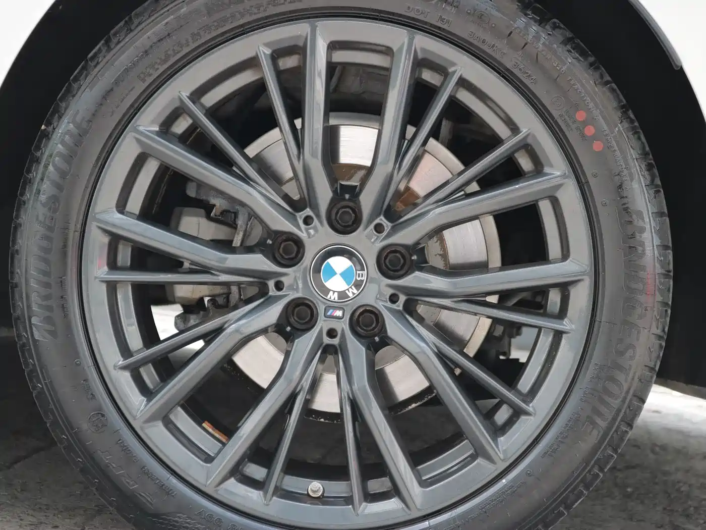BMW 3 Series 2021 325i M Sport Night Edition фото 13