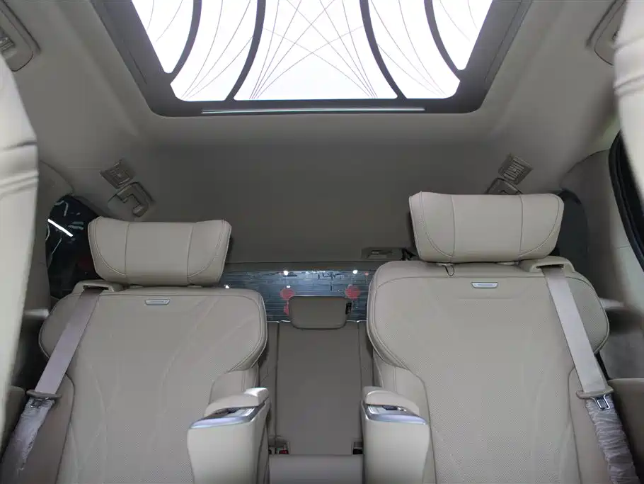 Фото 31 - Buick GL8