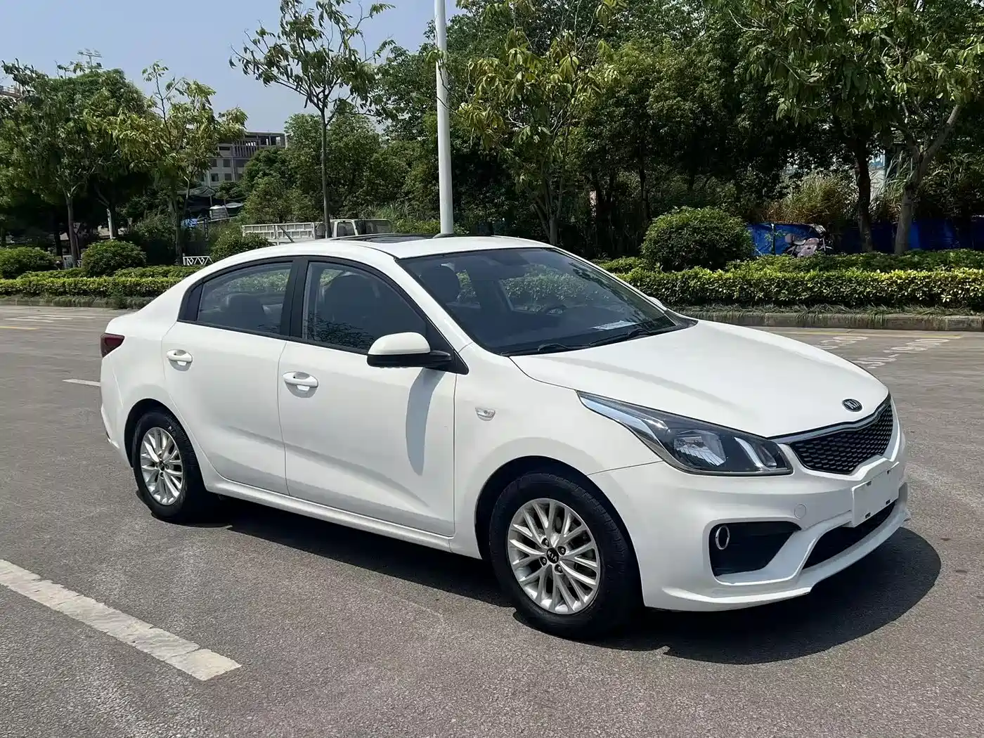 Kia K2 2017 Sedan 1.4L AT GLS фото 3