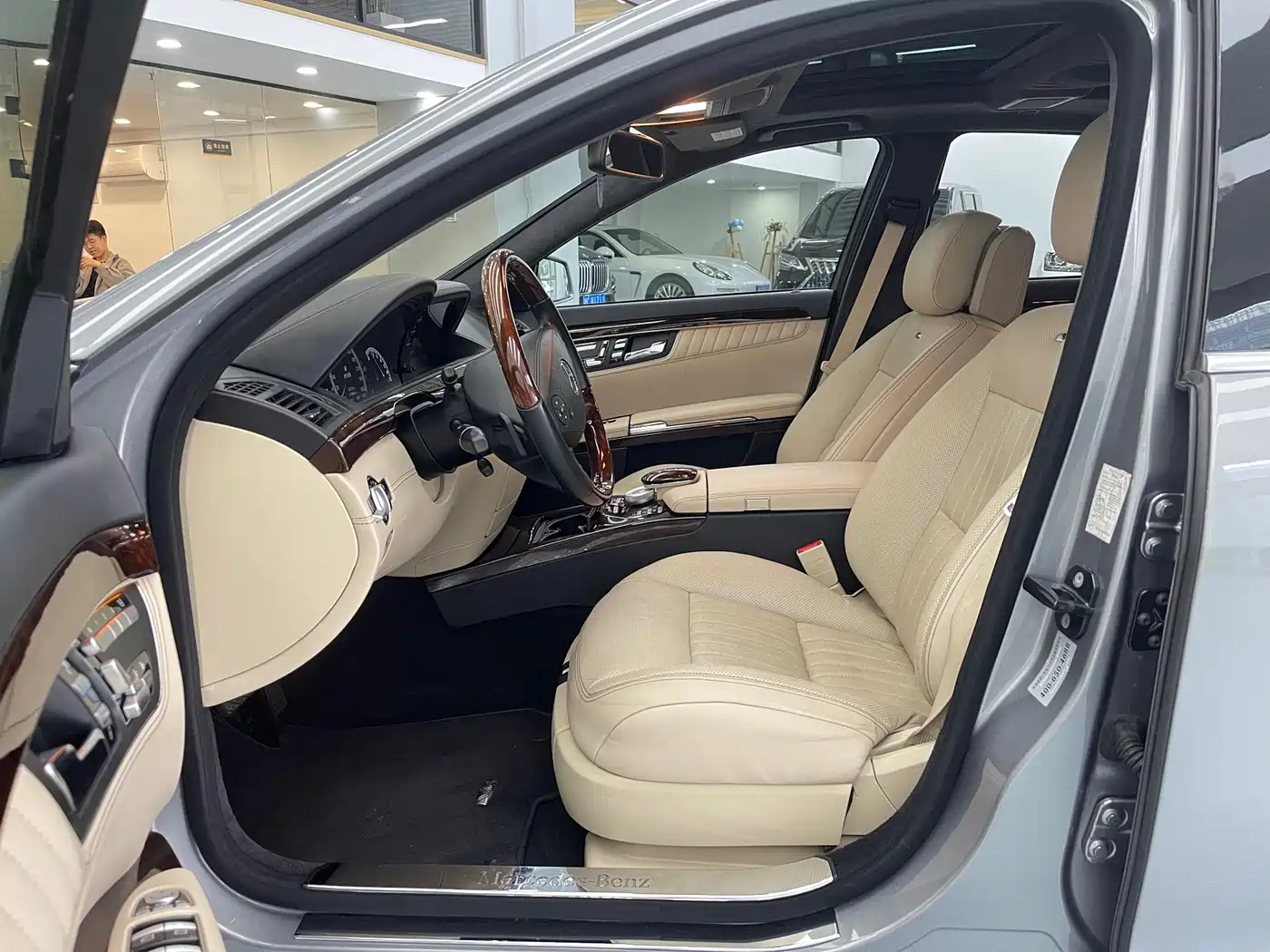 Mercedes-Benz S-Class 2012 S 600 L Grand Edition фото 9