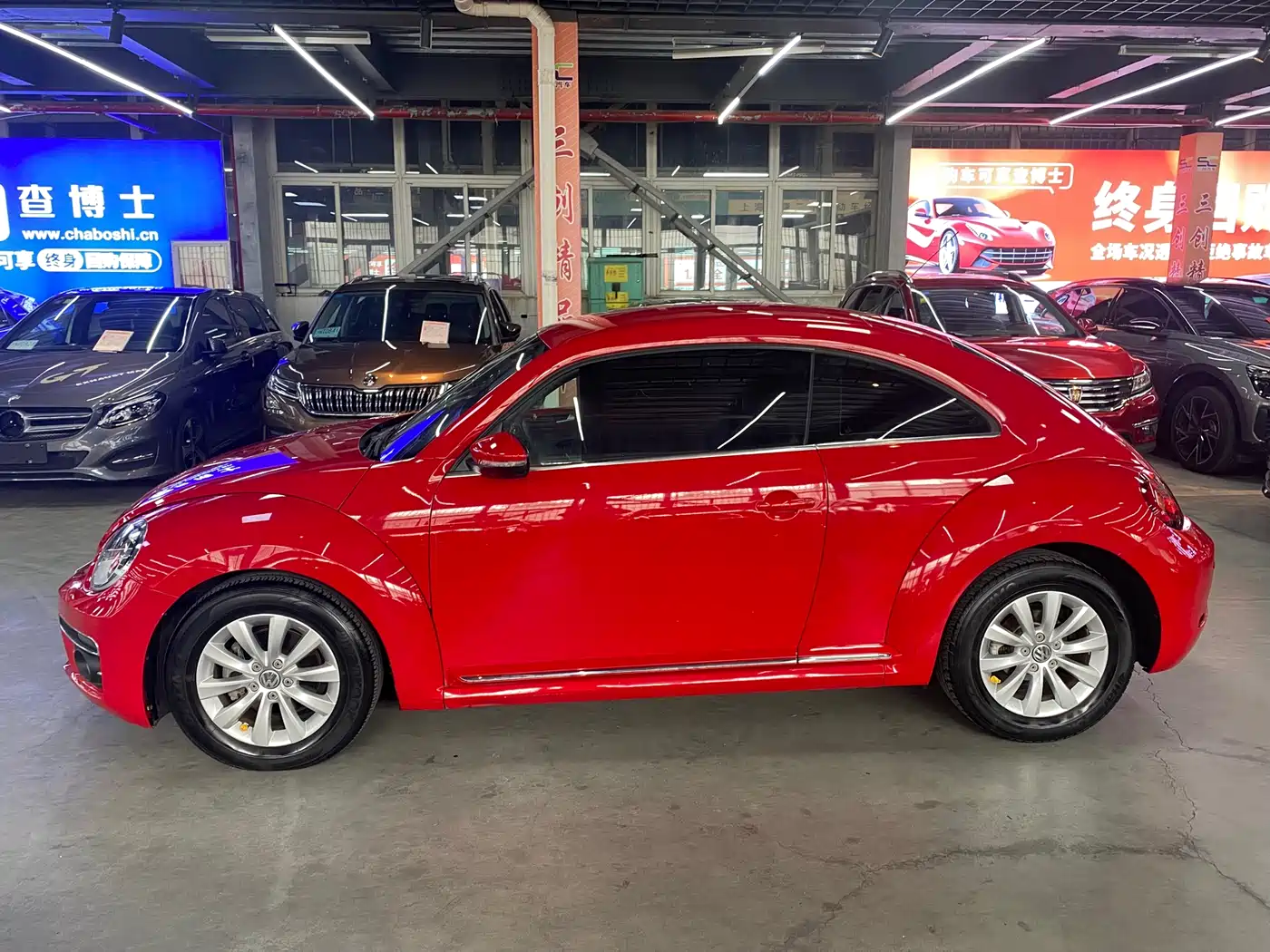 Volkswagen Beetle 2017 180TSI Enjoy фото 8