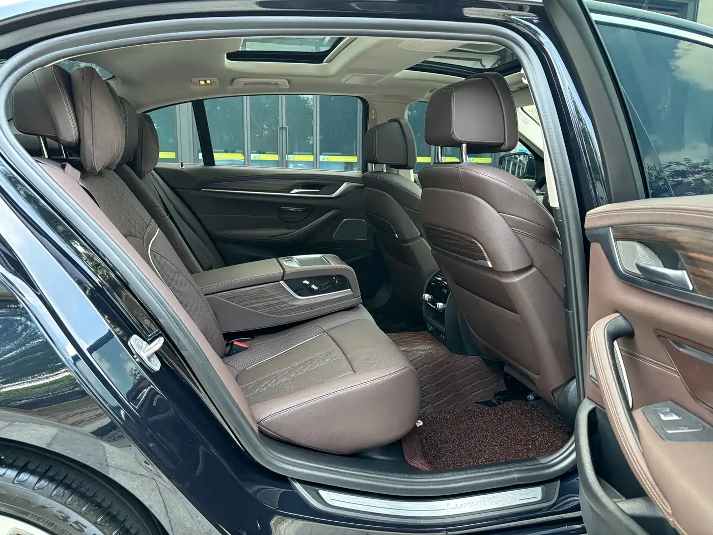 BMW 5 Series, миниатюра 8