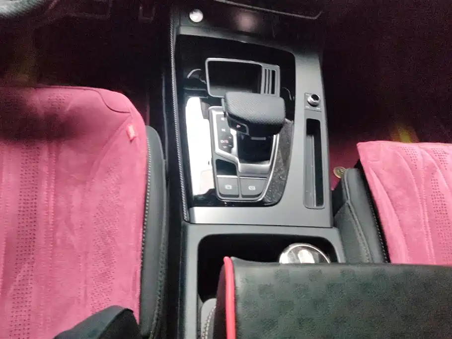Audi Q5L 2024 Model 45 TFSI Luxury Dynamic фото 16