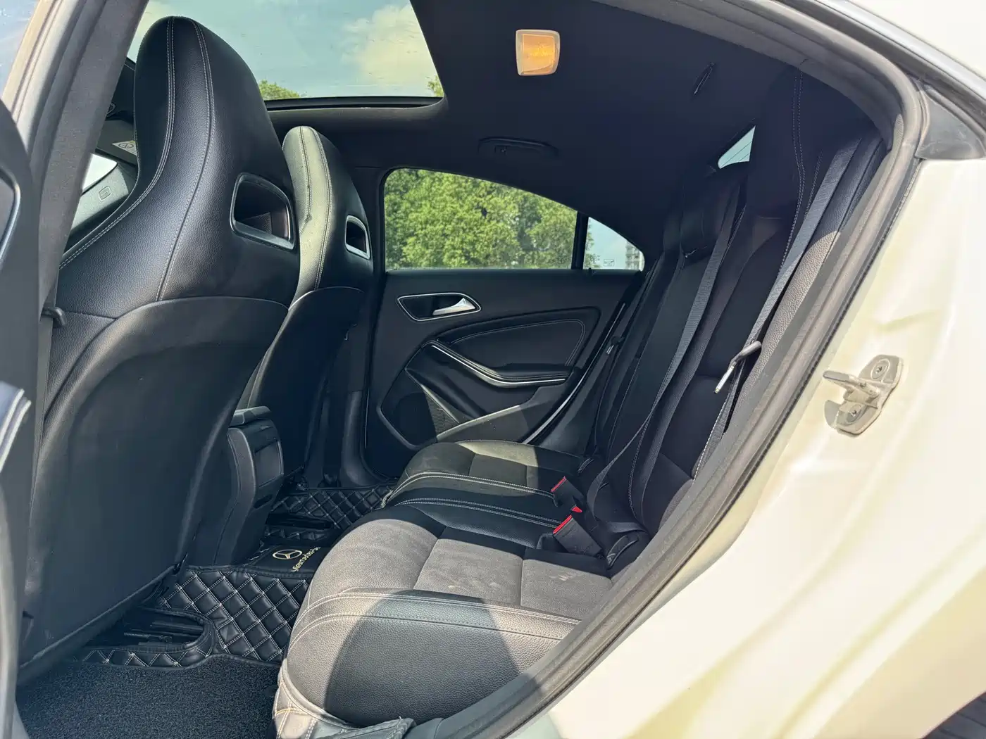 Mercedes-Benz CLA (Import) 2016 Facelift CLA 200 Style фото 6