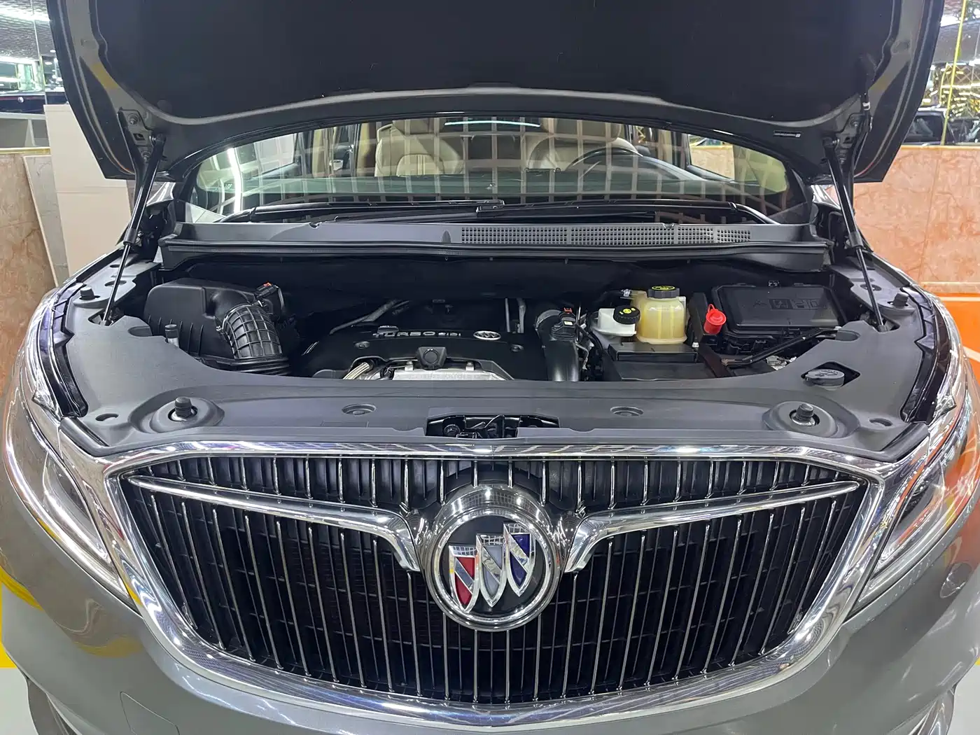 Buick GL8 2017 ES 28T Luxury China V фото 20