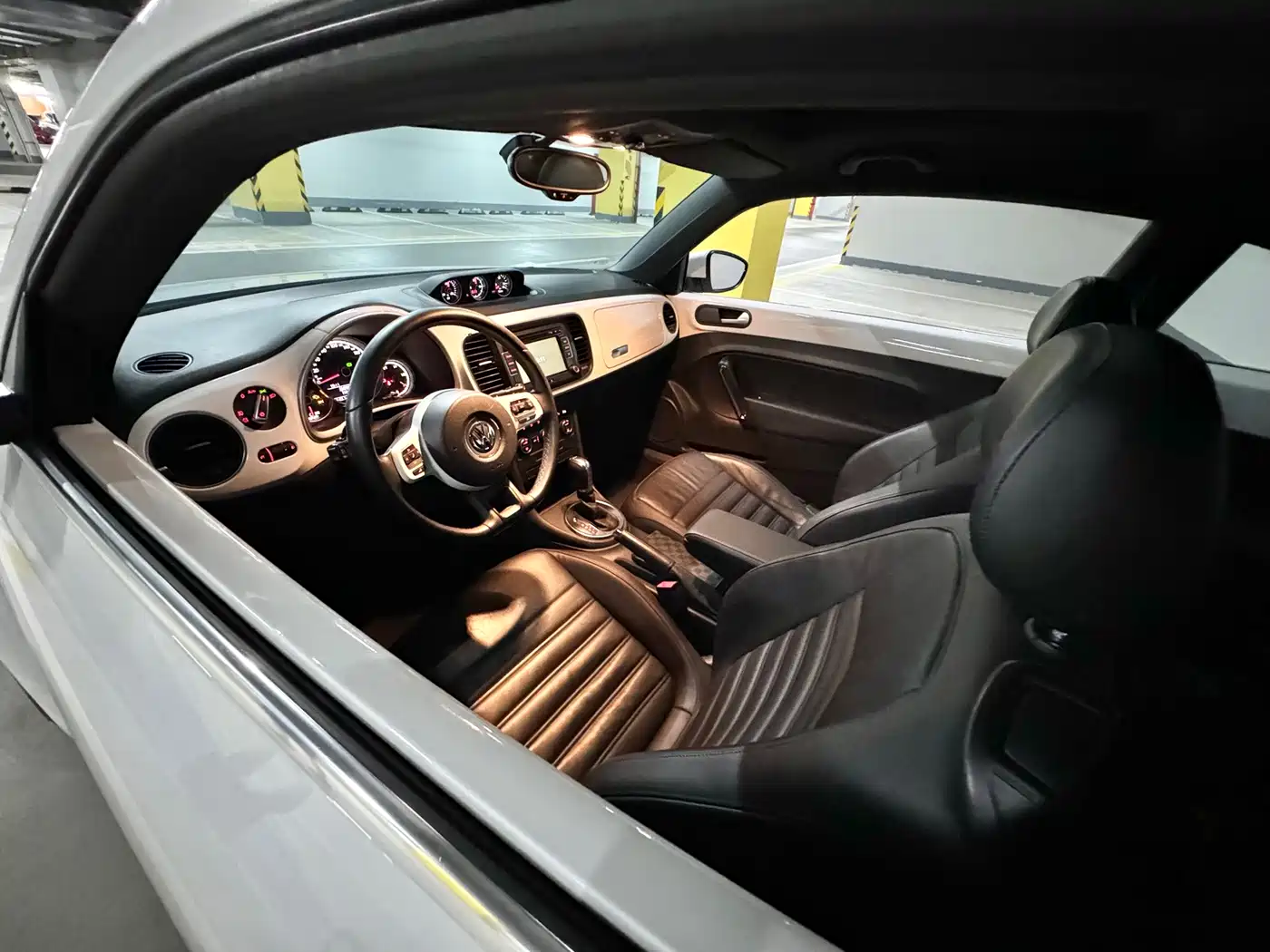 صورة 6 - Volkswagen Beetle