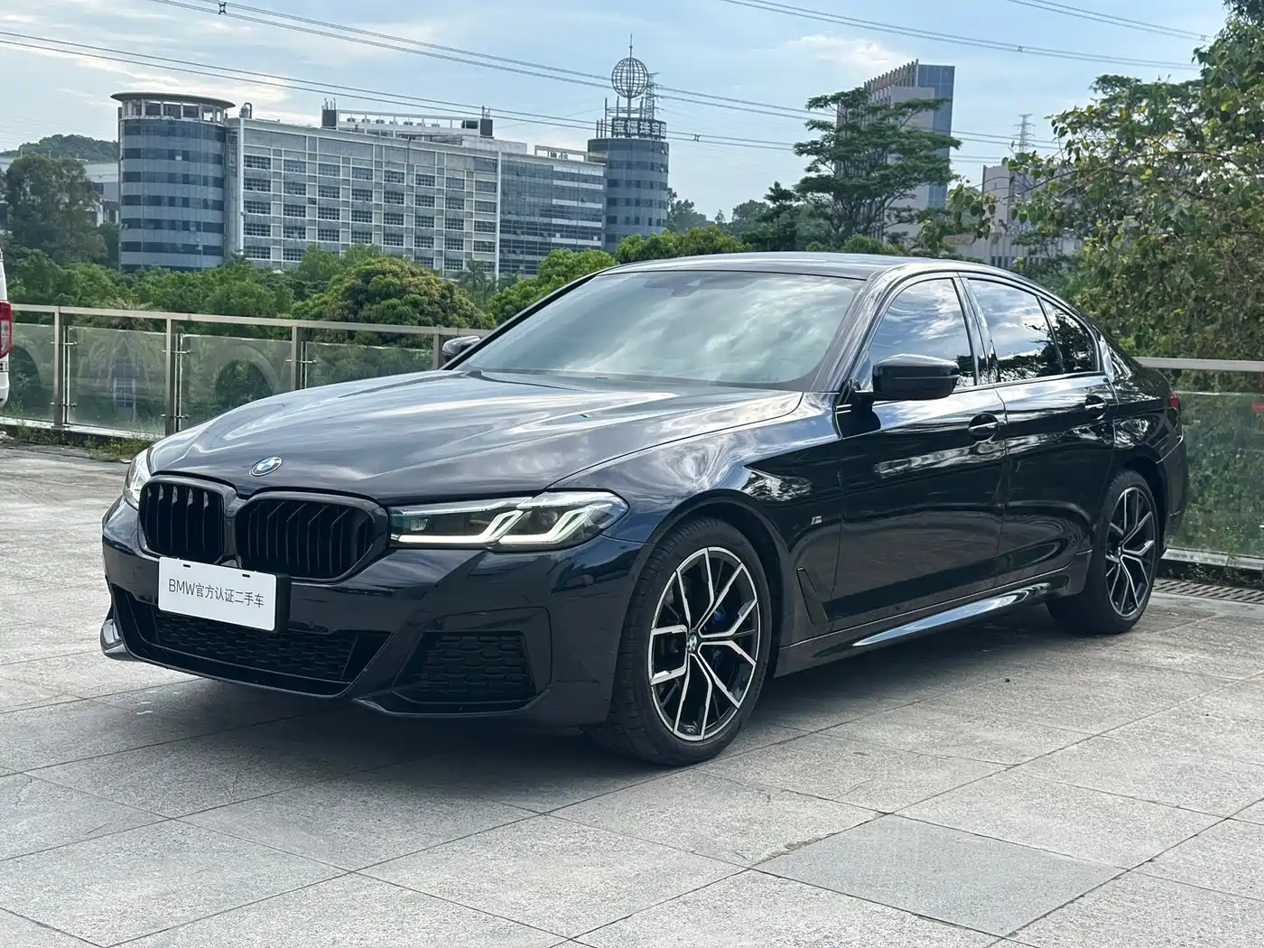 Photo 1 - BMW 5 Series (Import)