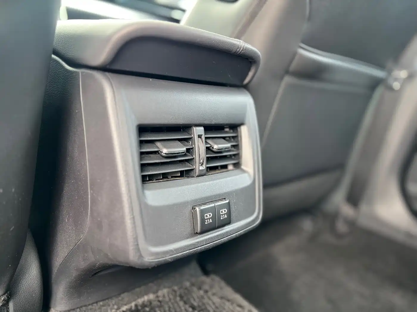 Toyota Avalon 2019 Hybrid 2.5L Luxury Edition China V фото 14