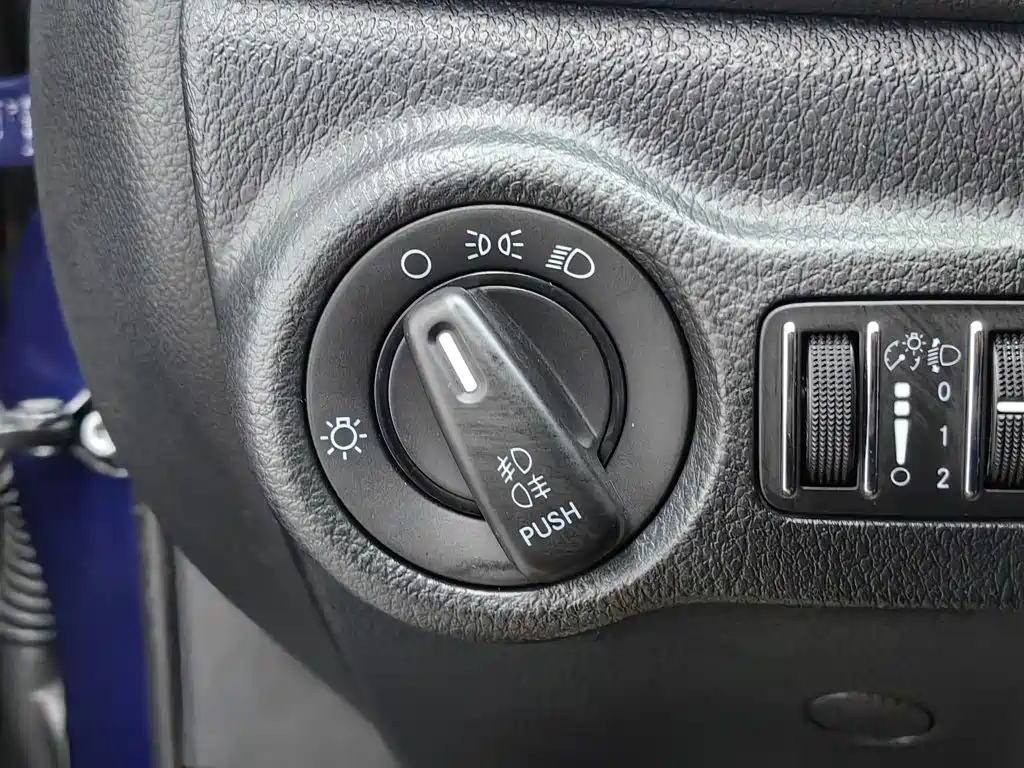 Fiat Viaggio 2016 2015 1.4T Auto Sport Edition