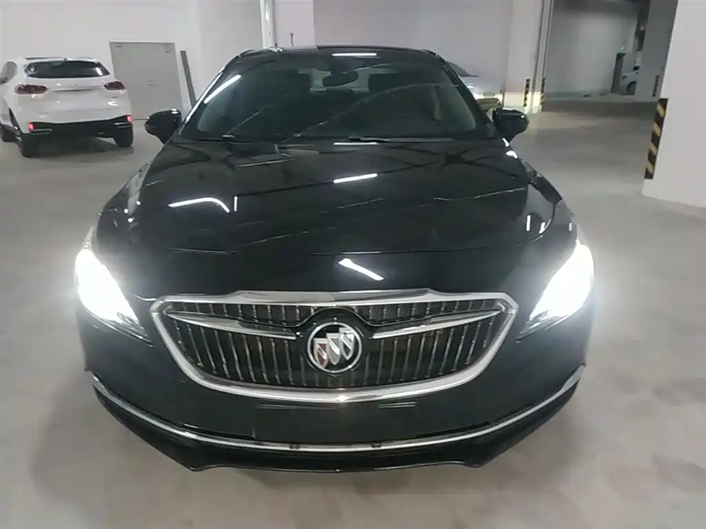 Buick LaCrosse 2018 Model 20T Leading Edition фото 3