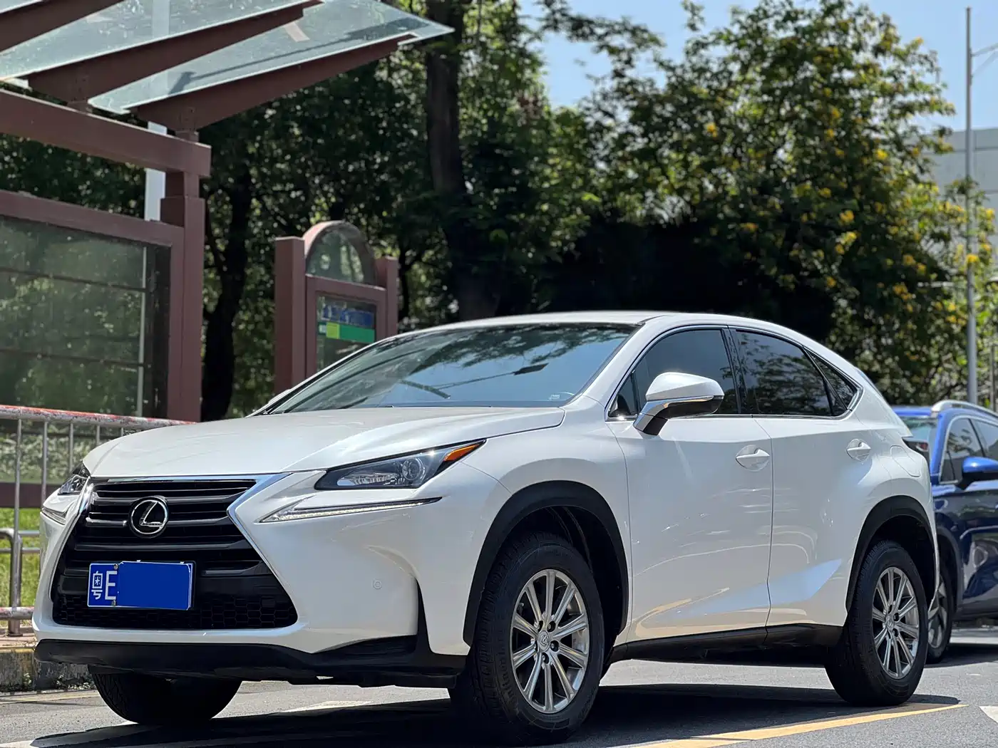 Lexus NX 2015 200 FWD Premium фото 24