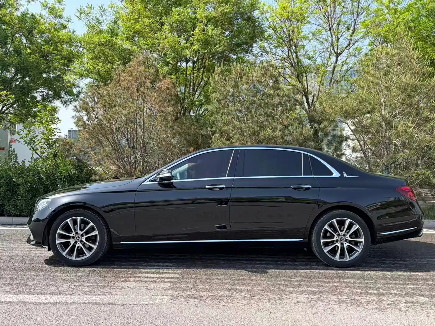 Mercedes-Benz E-Class 2016 E 200 L фото 14