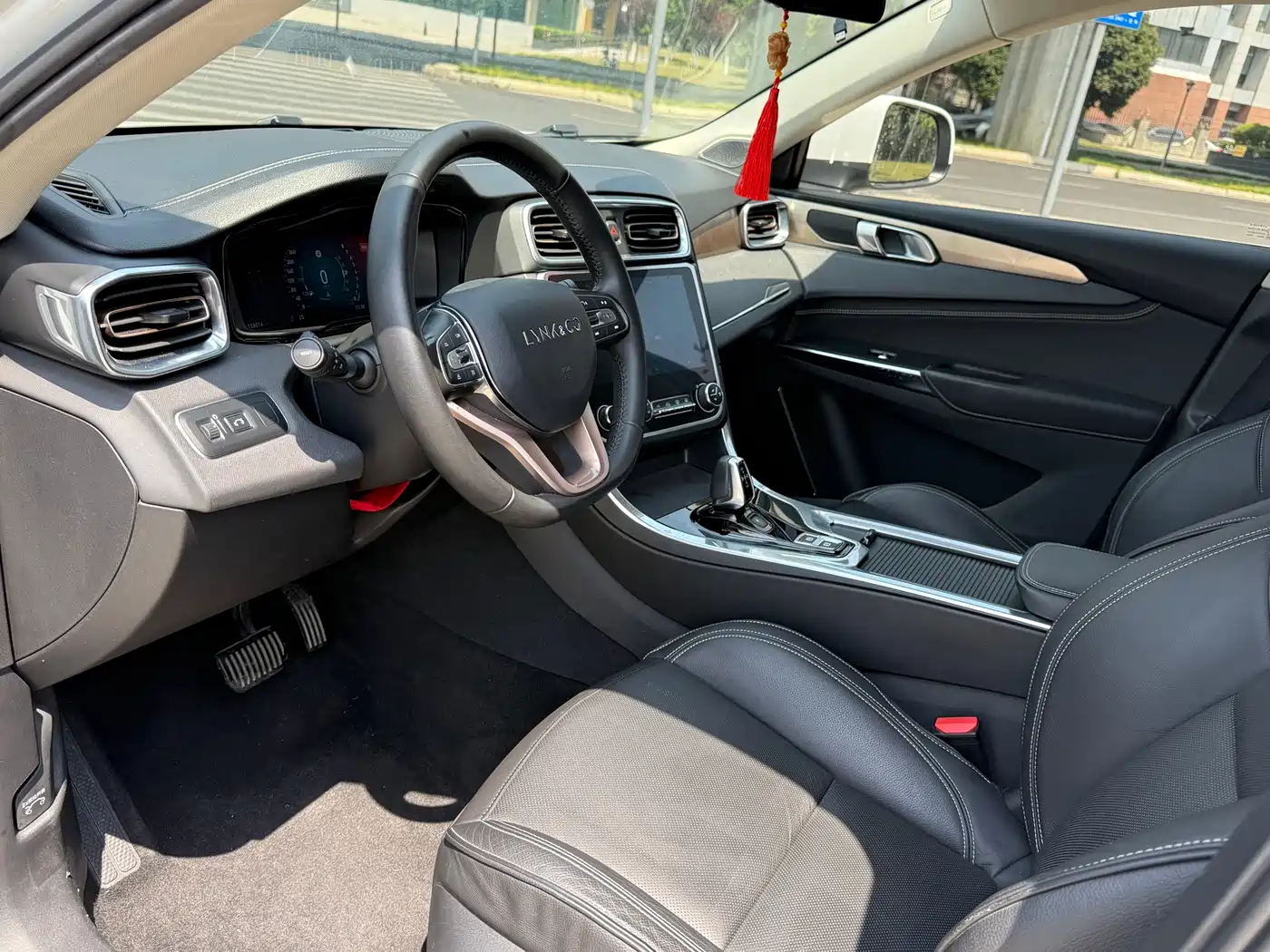 Lynk & Co 01 2017 2.0T 2WD Pro Version фото 12