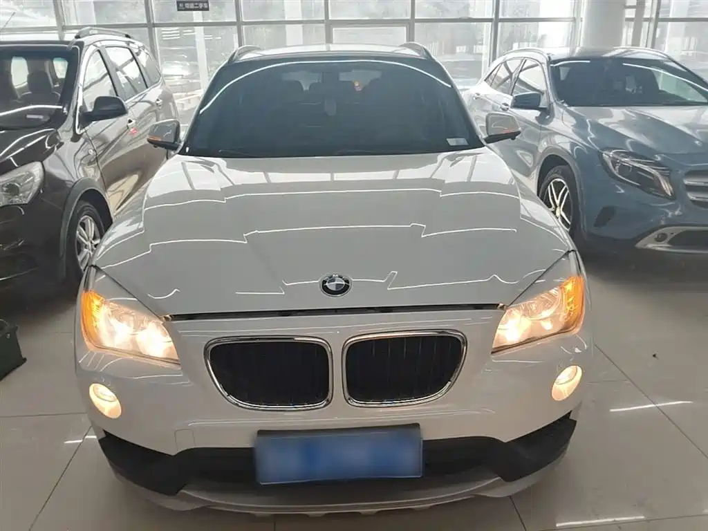 BMW X1 2014 sDrive18i Fashion Edition фото 3