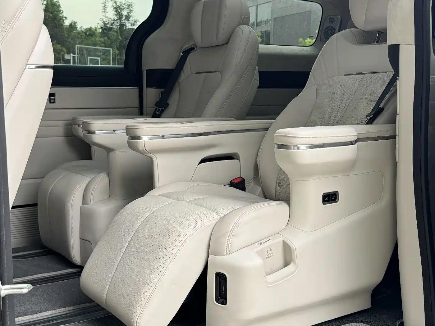 Geely Galaxy Galaxy V900 2026 2026 Model Year Base Version 6-Seater